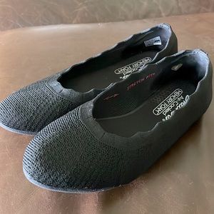 Skechers air-cooled Memory foam. 7.5.